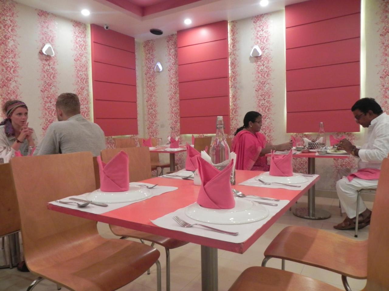 里维拉宫酒店 瓦拉纳西 外观 照片